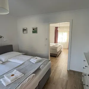 Gaestewohnung Schlossblick Apartment Grodig